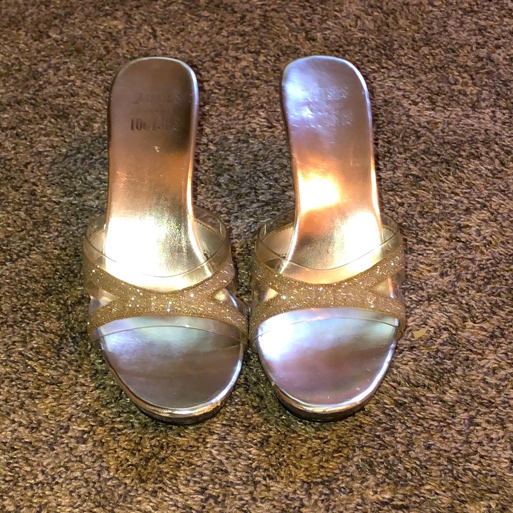 mootsie tootsie silver heels with clear heel